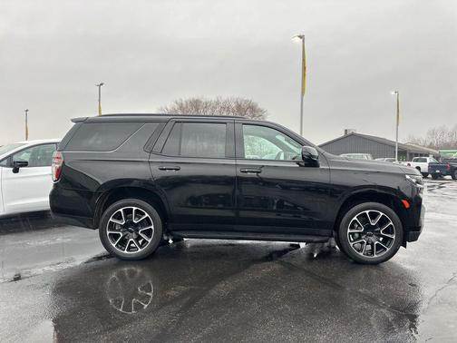 2023 Chevrolet Tahoe 4WD RST