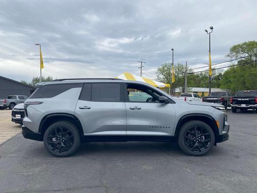 Sterling Gray Metallic 2026 Chevrolet Traverse RS