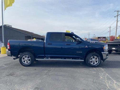 2022 RAM 2500 Big Horn Crew Cab 4x4 6'4' Box