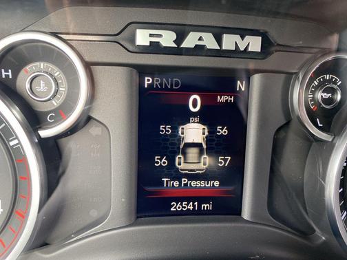 2022 RAM 2500 Big Horn Crew Cab 4x4 6'4' Box