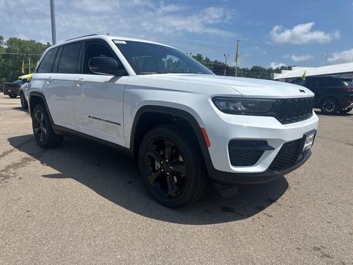 2025 Jeep Grand Cherokee Altitude