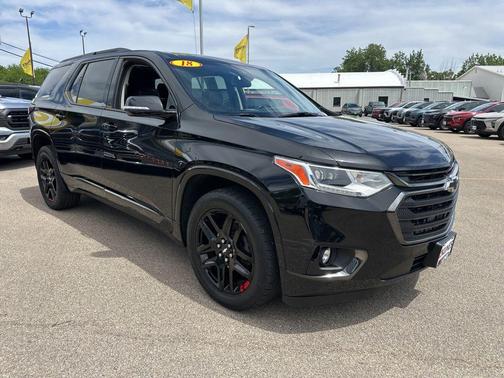 Mosaic Black Metallic 2018 Chevrolet Traverse Premier