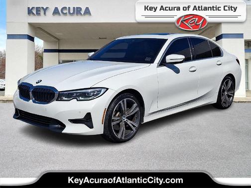 Alpine White 2022 BMW 330 i xDrive