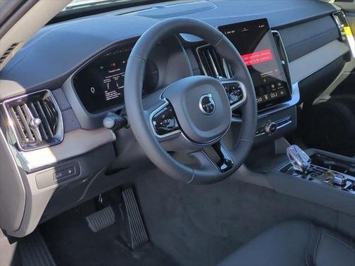 2026 Volvo XC90 Plug-In Hybrid T8 Plus 7-Seater