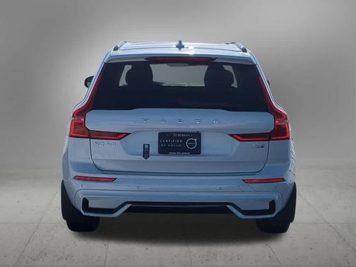 2025 Volvo XC60 Plug-In Hybrid T8 Core