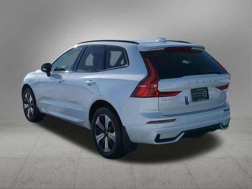 2025 Volvo XC60 Plug-In Hybrid T8 Core