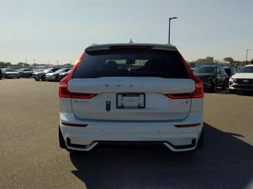 2025 Volvo XC60 Plug-In Hybrid T8 Core