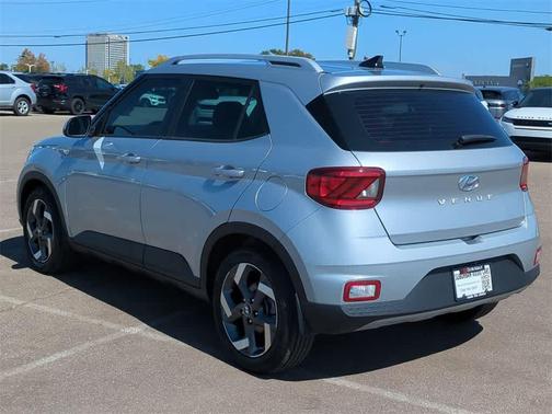 2021 Hyundai VENUE SEL