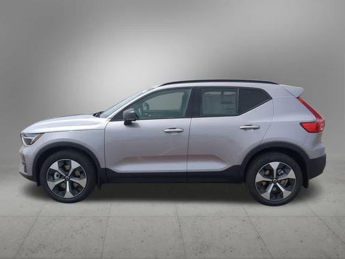 Aurora Silver 2026 Volvo XC40 Plus, B5 AWD Gas (mild hybrid), Dark