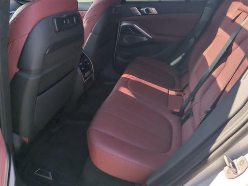 2020 BMW X6 M50i