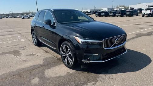 Onyx Black Metallic 2023 Volvo XC60 B5 Plus Bright Theme