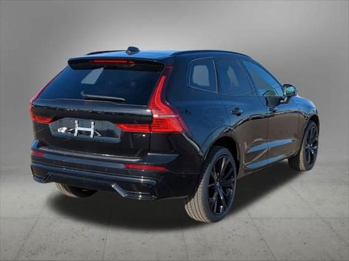 2025 Volvo XC60 Plug-In Hybrid T8 Ultra Black Edition