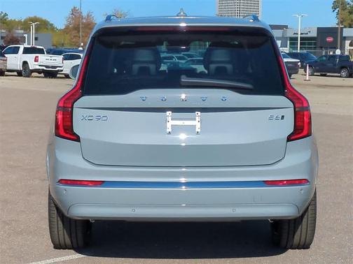 2026 Volvo XC90 B6 Ultra 7-Seater