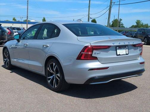 2025 Volvo S60 B5 Core