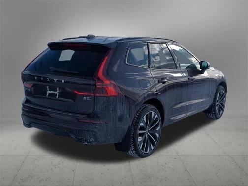 2026 Volvo XC60 B5 Ultra