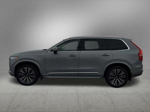 2025 Volvo XC90 Plug-In Hybrid T8 Plus 7-Seater