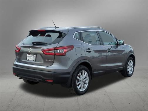 2022 Nissan Rogue Sport SV