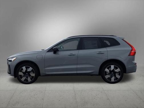 2025 Volvo XC60 Plug-In Hybrid T8 Plus
