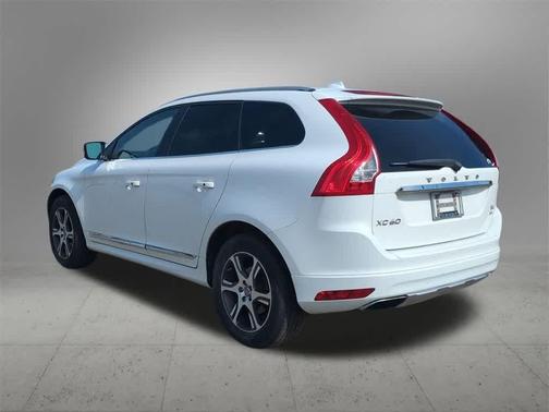 2014 Volvo XC60 T6 R-Design