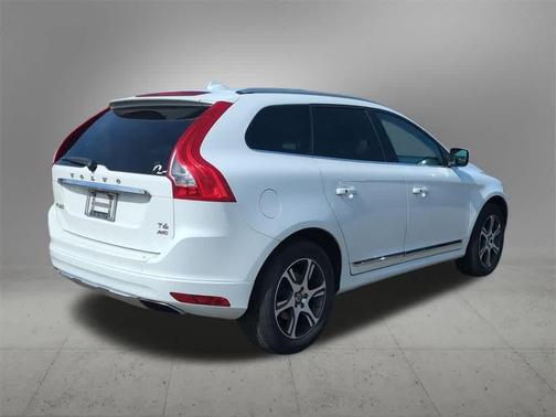 2014 Volvo XC60 T6 R-Design