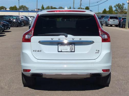 2014 Volvo XC60 T6 R-Design