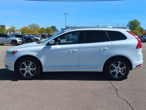 2014 Volvo XC60 T6 R-Design
