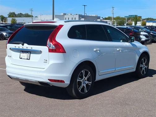 2014 Volvo XC60 T6 R-Design
