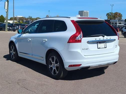 2014 Volvo XC60 T6 R-Design