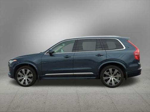 2025 Volvo XC90 B6 Plus 7-Seater