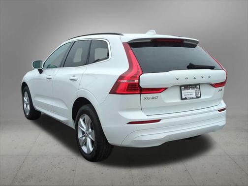 2022 Volvo XC60 Momentum