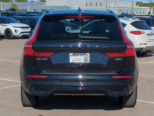 2024 Volvo XC60 B5 Plus Dark Theme