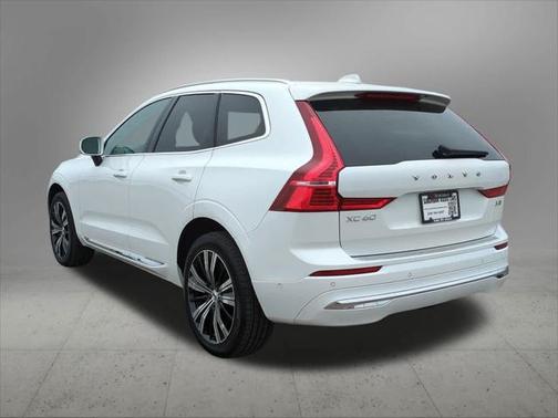 2023 Volvo XC60 B5 Plus Bright Theme