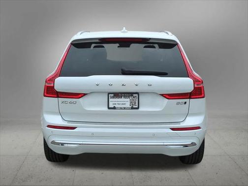 2023 Volvo XC60 B5 Plus Bright Theme