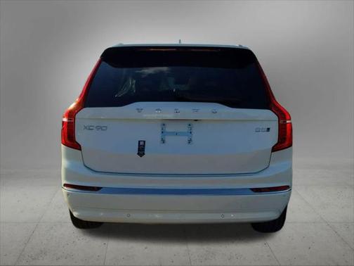 2025 Volvo XC90 B5 Core