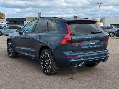 2026 Volvo XC60 B5 Ultra