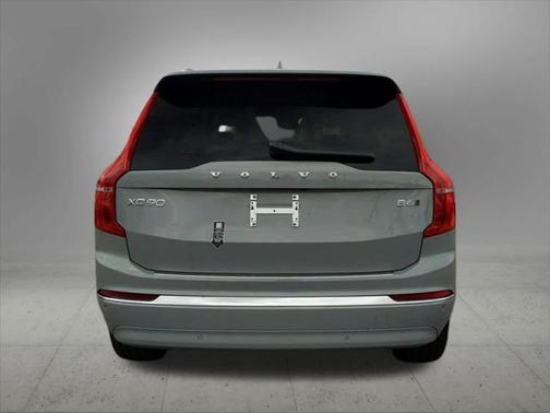 2025 Volvo XC90 B6 Plus 7-Seater