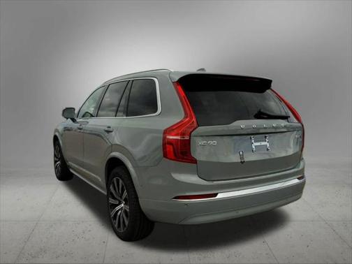 2025 Volvo XC90 B6 Plus 7-Seater