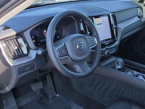 2023 Volvo XC60 B5 Core