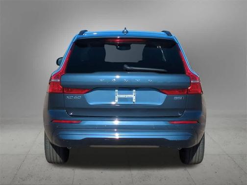 2023 Volvo XC60 B5 Core