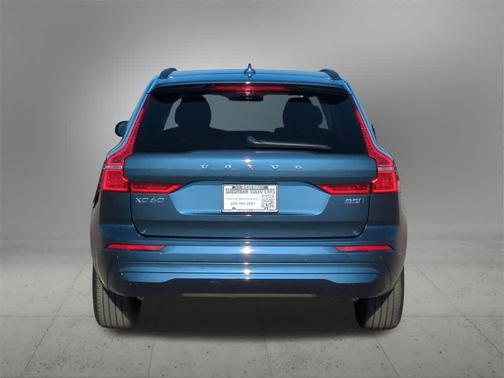 2023 Volvo XC60 B5 Core