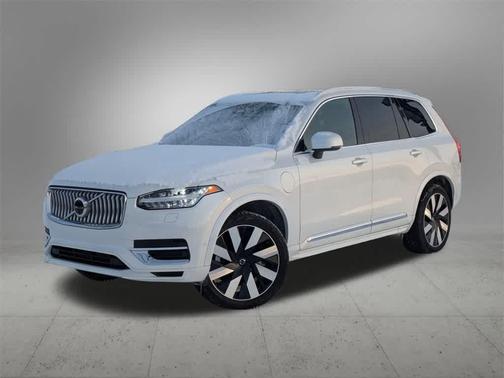 2025 Volvo XC90 Plug-In Hybrid T8 Plus 6-Seater