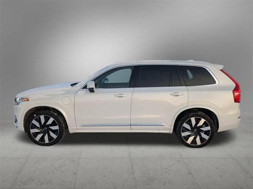 2025 Volvo XC90 Plug-In Hybrid T8 Plus 6-Seater