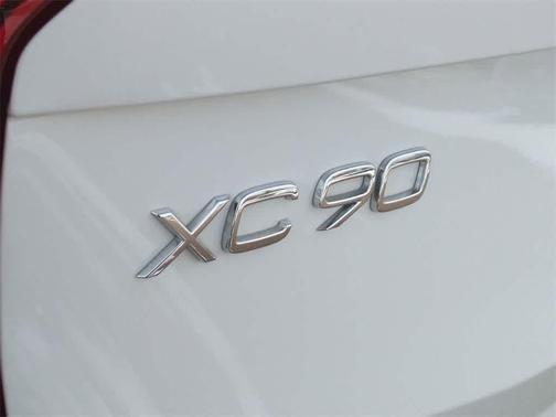 2025 Volvo XC90 Plug-In Hybrid T8 Plus 6-Seater