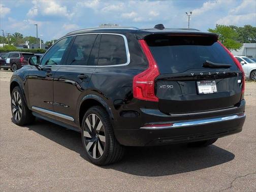 2024 Volvo XC90 Recharge Plug-In Hybrid T8 Plus Bright Theme 7-Seater