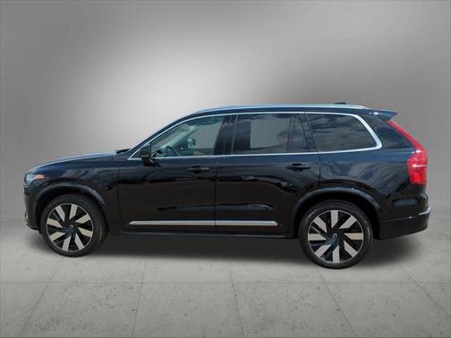 2024 Volvo XC90 Recharge Plug-In Hybrid T8 Plus Bright Theme 7-Seater