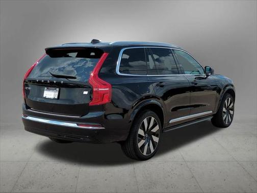 2024 Volvo XC90 Recharge Plug-In Hybrid T8 Plus Bright Theme 7-Seater