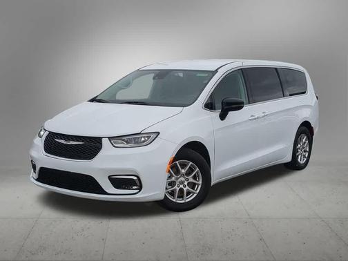 Bright White Clearcoat 2024 Chrysler Pacifica Touring-L