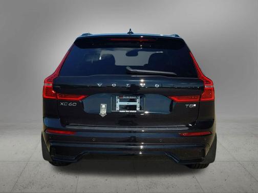 2025 Volvo XC60 Plug-In Hybrid Core