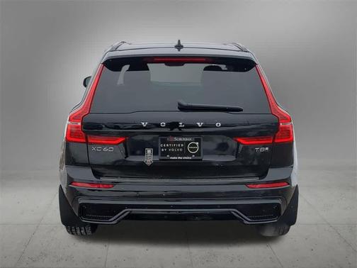 2025 Volvo XC60 Plug-In Hybrid T8 Core
