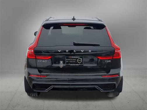 2025 Volvo XC60 Plug-In Hybrid T8 Core